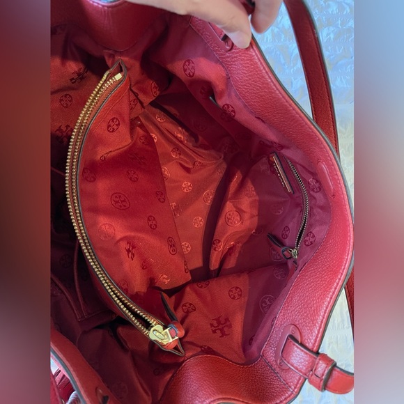 Tory Burch Red Thea Center-Zip Leather Hobo Tote Bag - Picture 7 of 16